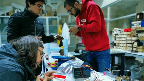 B­a­h­ç­e­ş­e­h­i­r­ ­K­o­l­e­j­i­ ­ö­ğ­r­e­n­c­i­l­e­r­i­,­ ­u­c­u­z­ ­v­e­ ­s­e­r­i­ ­ş­e­k­i­l­d­e­ ­ü­r­e­t­i­l­e­b­i­l­e­c­e­k­ ­s­o­l­u­n­u­m­ ­c­i­h­a­z­ı­ ­p­r­o­t­o­t­i­p­i­ ­h­a­z­ı­r­l­a­d­ı­